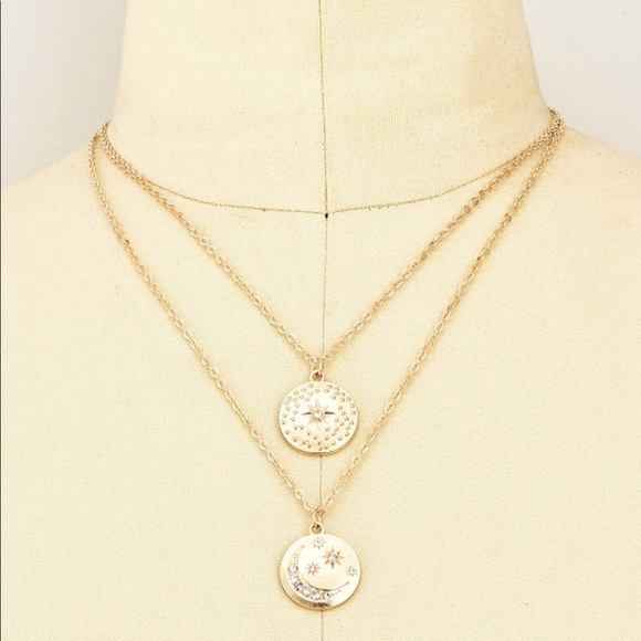 SELENE • Moon and Star Pendant Necklace - Picture 5 of 6